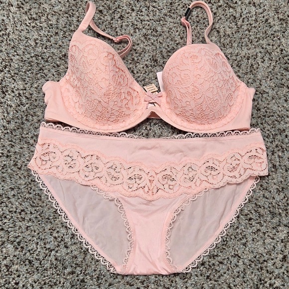 Victoria's Secret Lined Demi Bra & Bikini Set Lace Trim Pink 34C/M - Picture 1 of 6